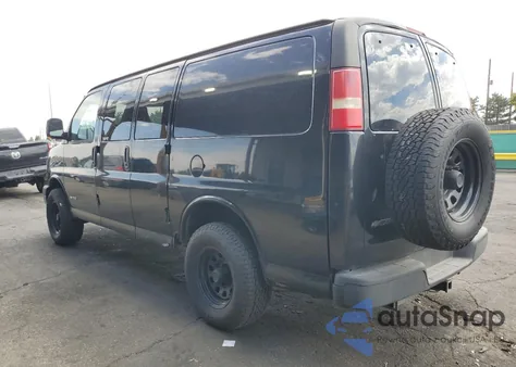 2003 Chevrolet Express G2500 z USA, uszkodzony, nr VIN 1GCFH25T431136907